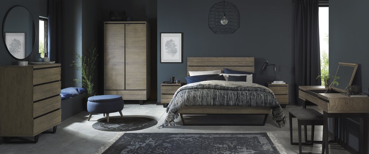 Full Ranges: Bedroom