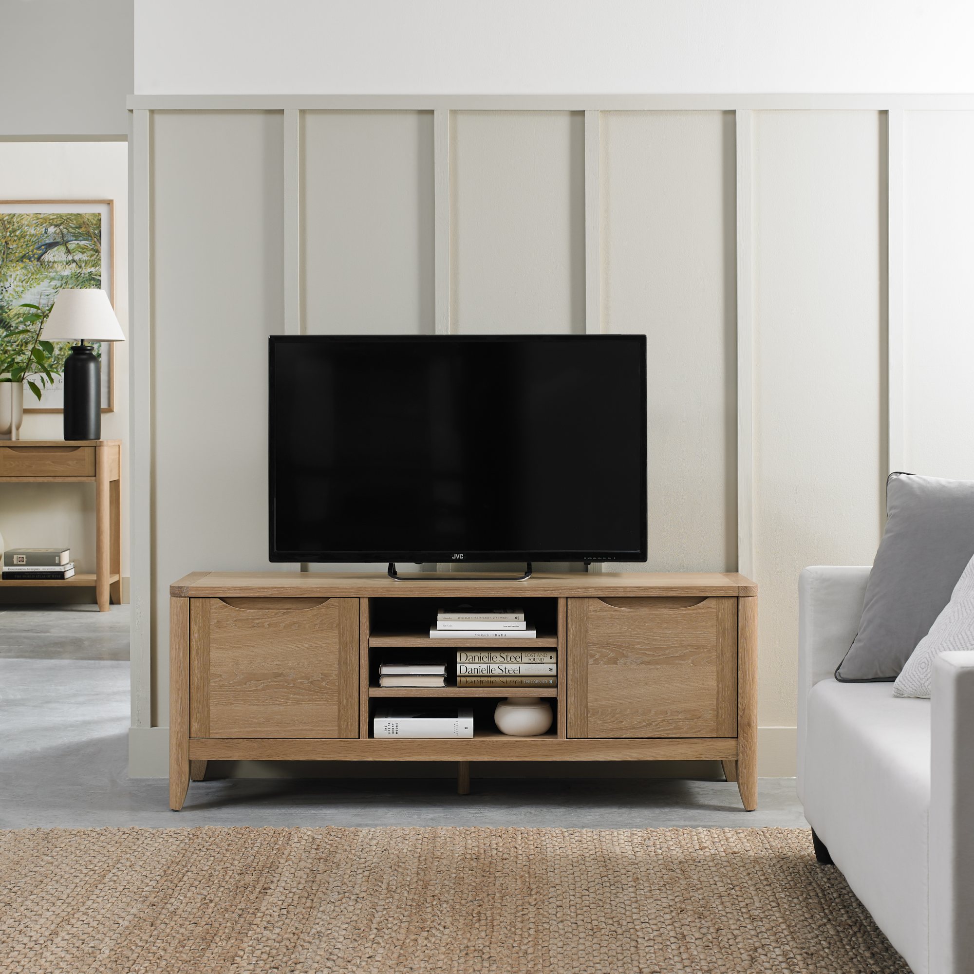 Rushbury Oak Entertainment Unit