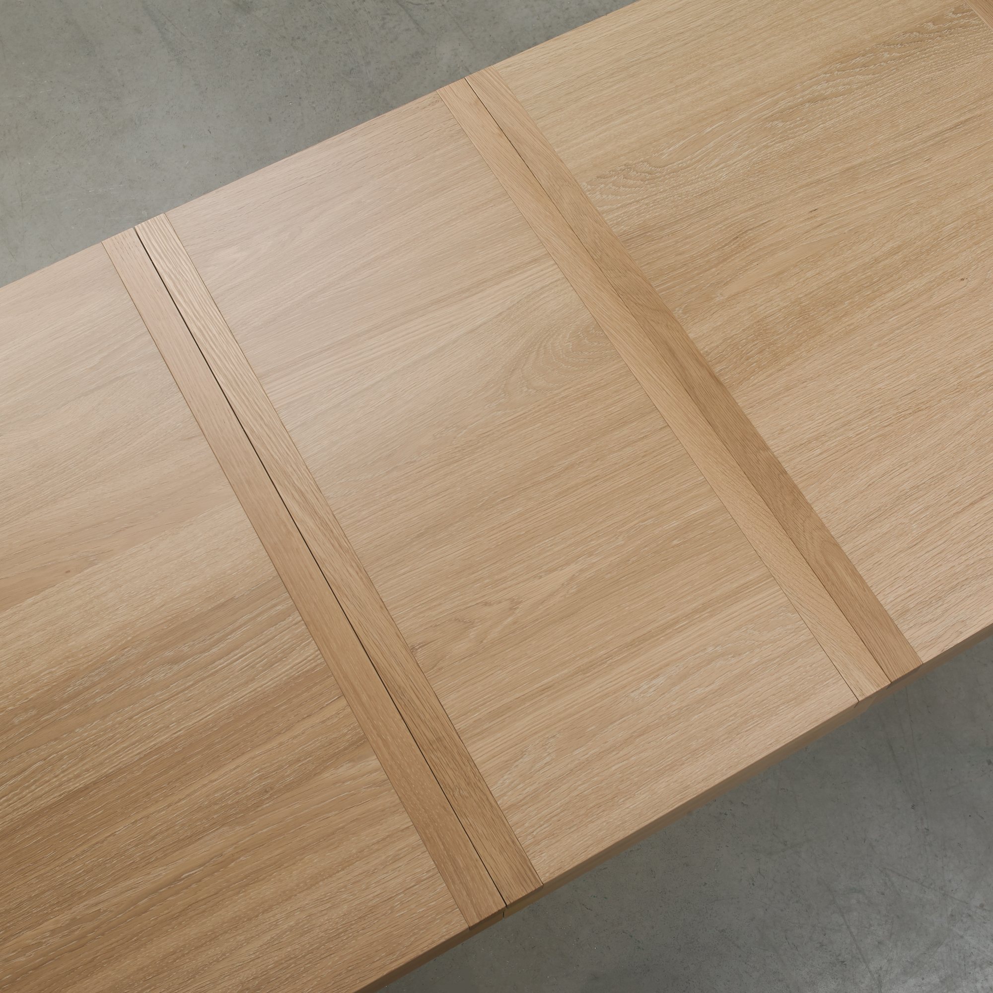 Rushbury - Oak 6-8 Seater Extendable Dining Table