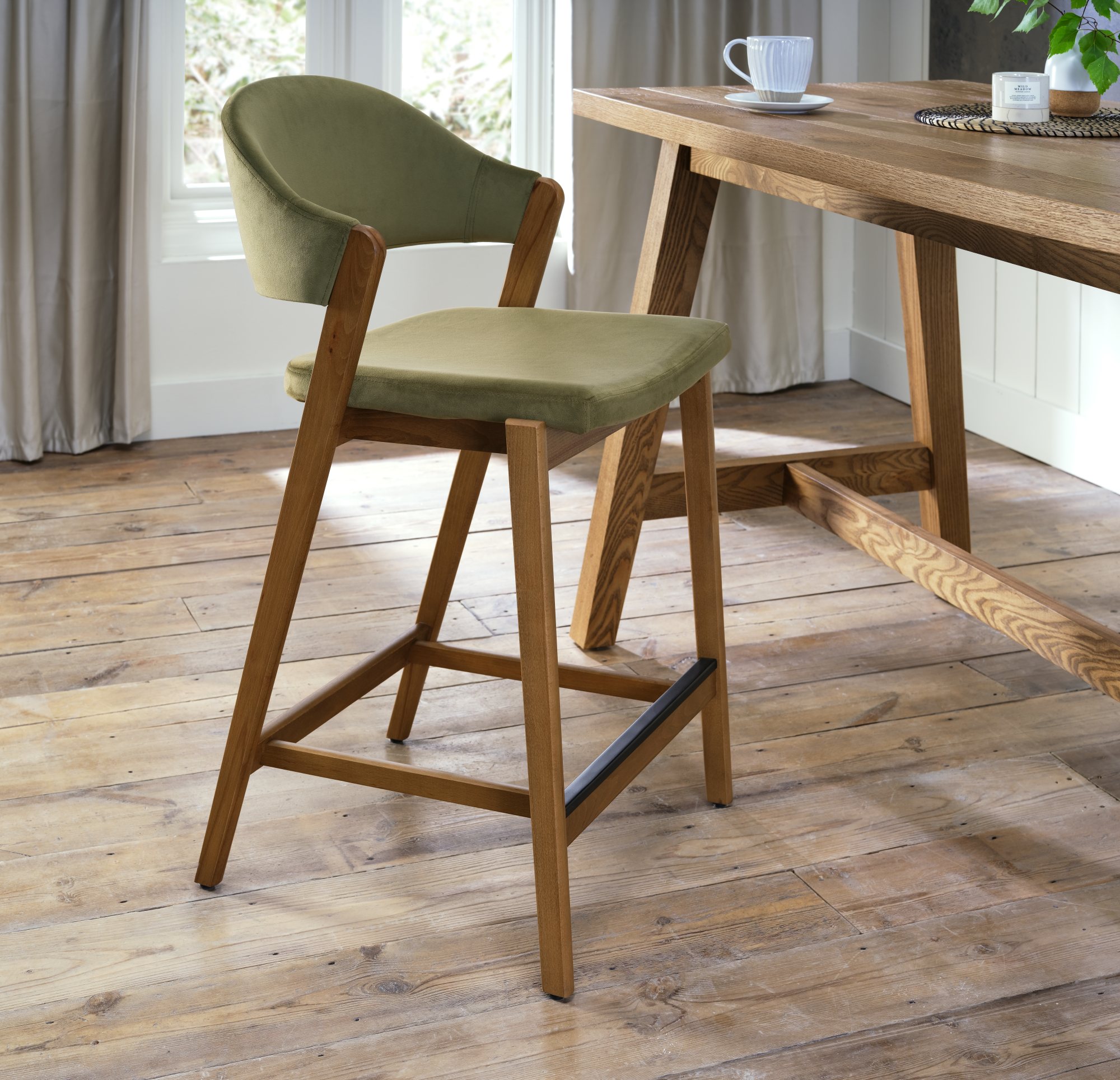 Rosen Rustic Oak Upholstered Bar Stool in an Cedar Velvet Fabric (Single)