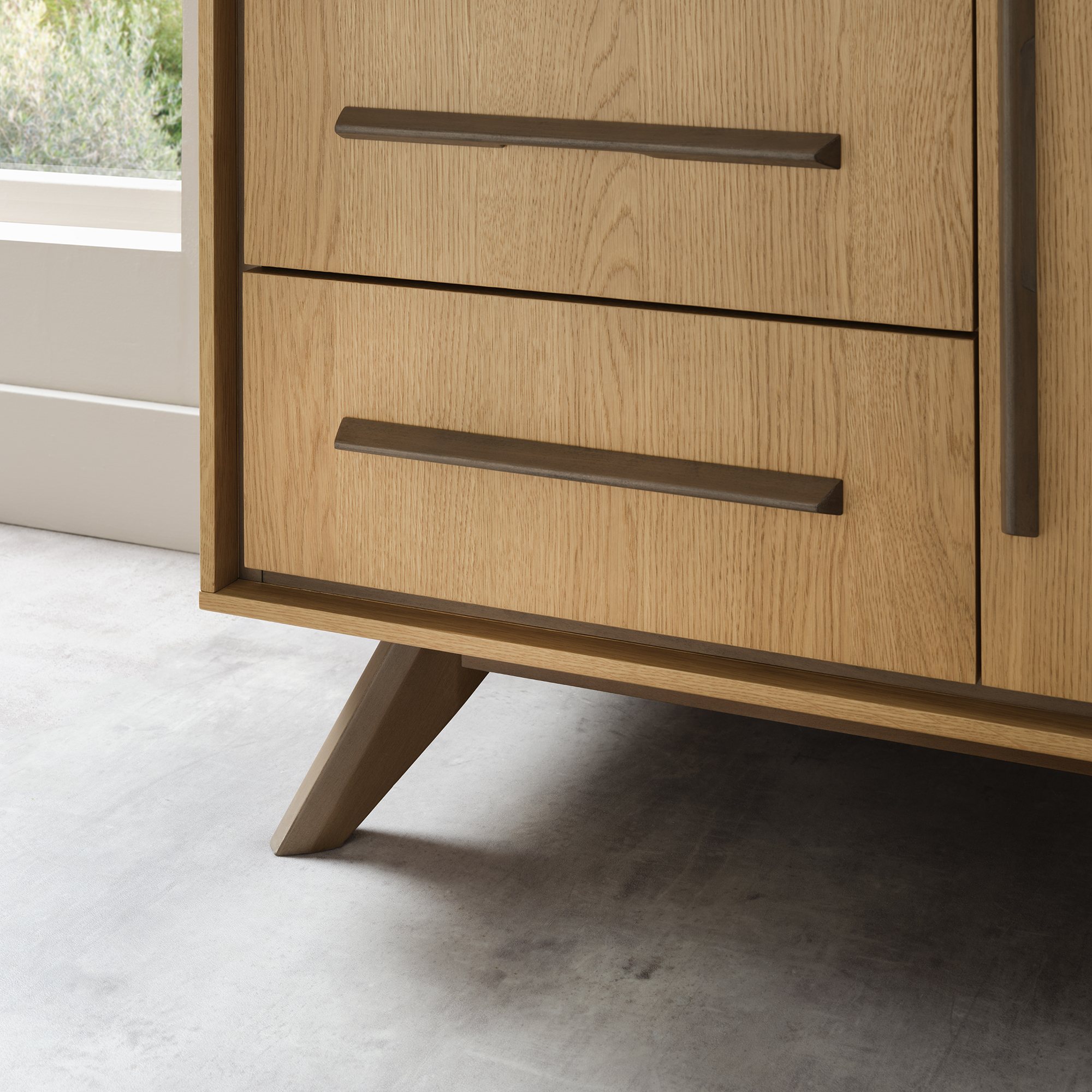 Henley - Oak Narrow Sideboard