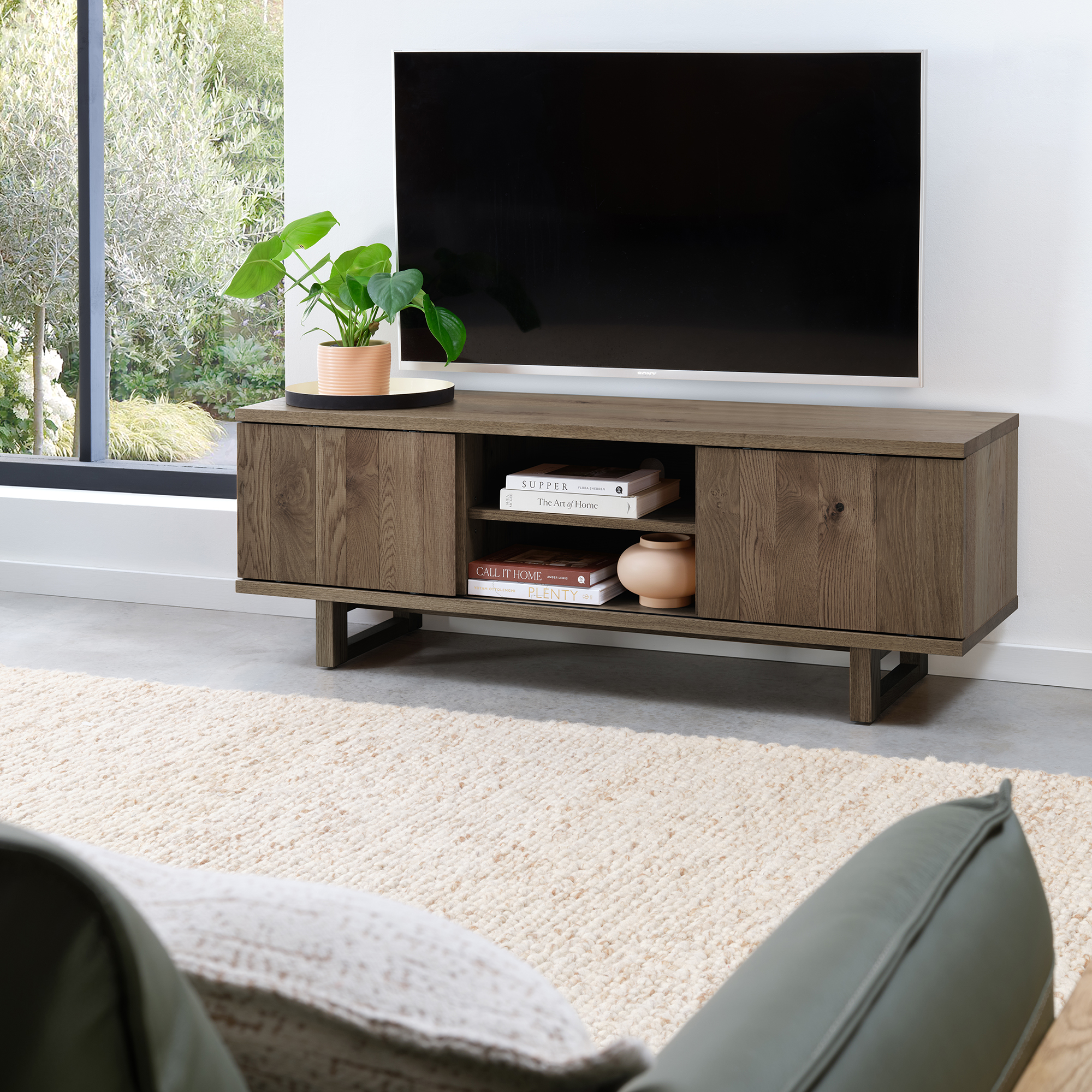 Alto - Dark Oak Media Unit