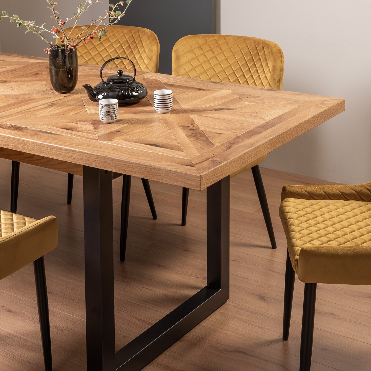 Lowry - Rustic Oak 4-6 Seater Extendable Dining Table & 4 Mustard Velvet Cezanne Dining Chairs