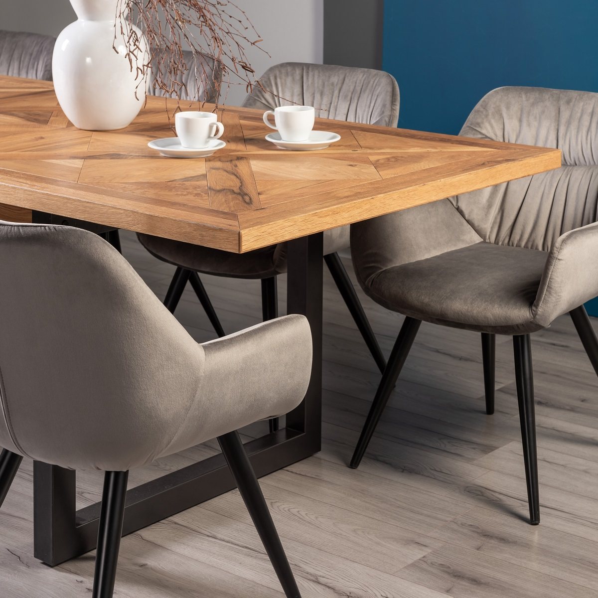 Lowry - Rustic Oak 6-8 Seater Extendable Dining Table & 6 Grey Velvet Dali Dining Chairs