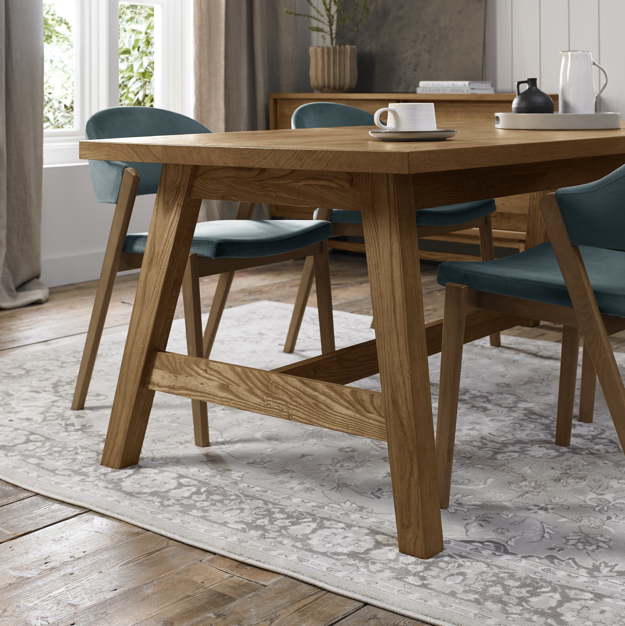 Rosen - Rustic Oak 4-6 Seater Extendable Dining Table