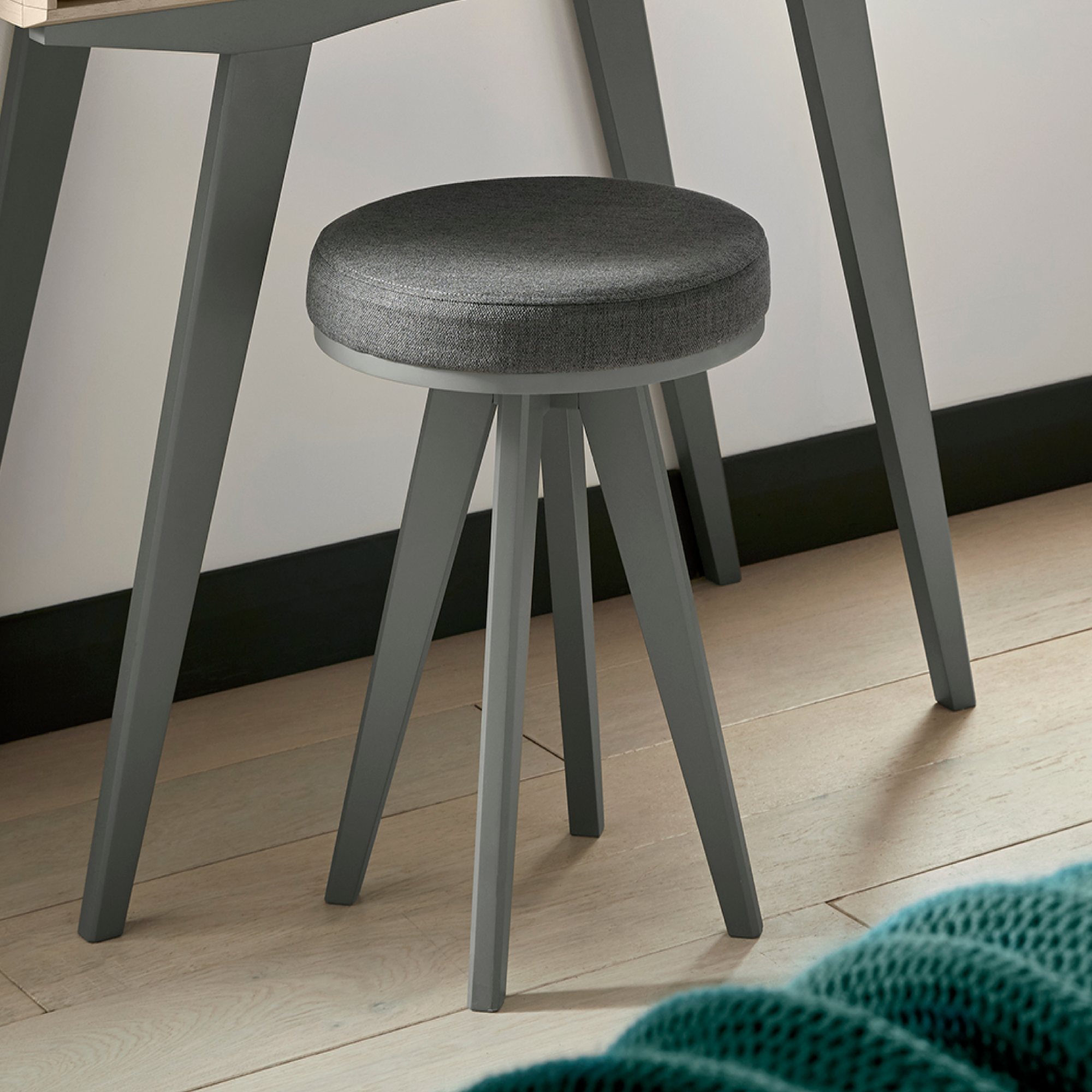 Olsen Scandi Oak & Dark Grey Cold Steel Stool