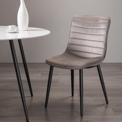 Rothko - Dining Chair in Light Grey Velvet (Pair) Rothko - Dining Chair in Light Grey Velvet (Pair)