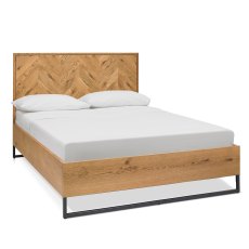 Varo Rustic Oak Panel Bedstead Double 135cm