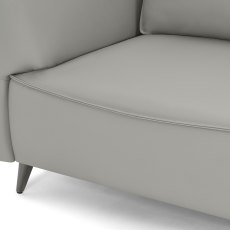 Close Up Studio  2 