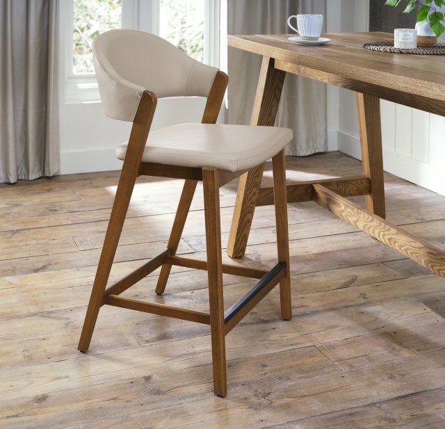 Rosen - Rustic Oak Bar Stool in Ivory Bonded Leather Rosen - Rustic Oak Bar Stool in Ivory Bonded Leather